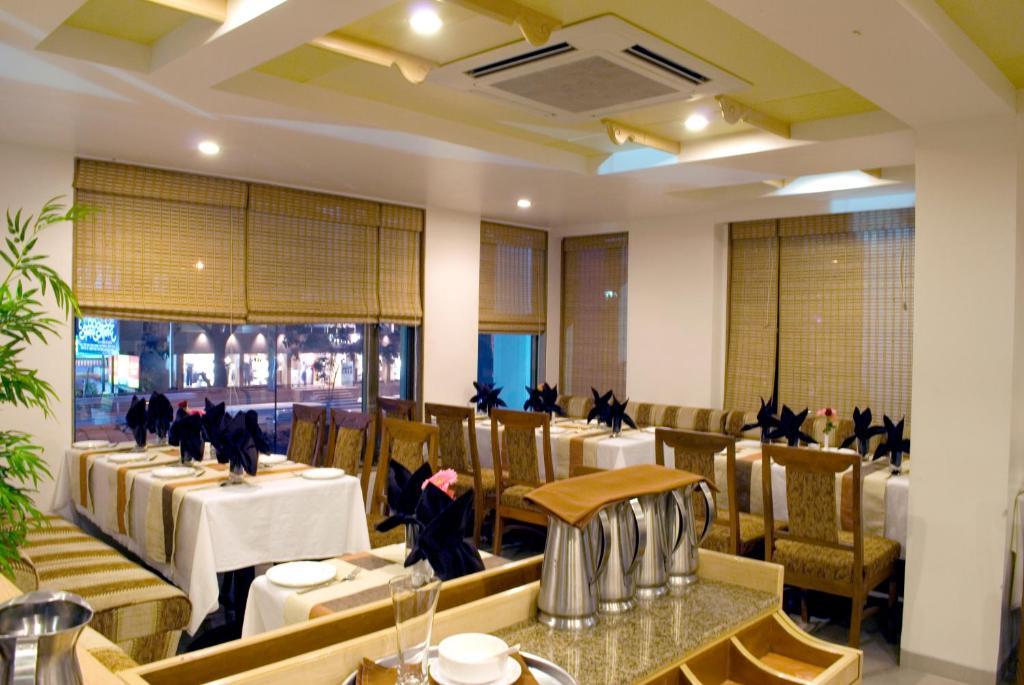 Hotel Deccan Royaale, Shivajinagar Pune Exterior foto